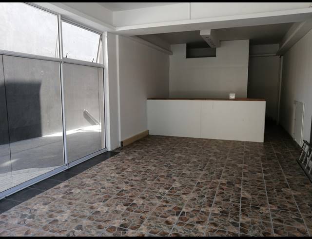 100M² BUILDING FOR SALE IN STRAND CENTRAL